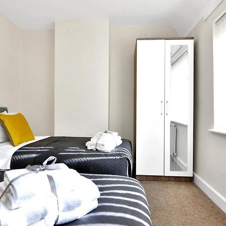 Xclusive Living Stay Near Airport & Nec, The Whitecroft Sheldon  Экстерьер фото