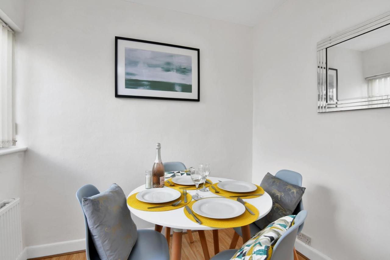 Xclusive Living Stay Near Airport & Nec, The Whitecroft Sheldon  Экстерьер фото