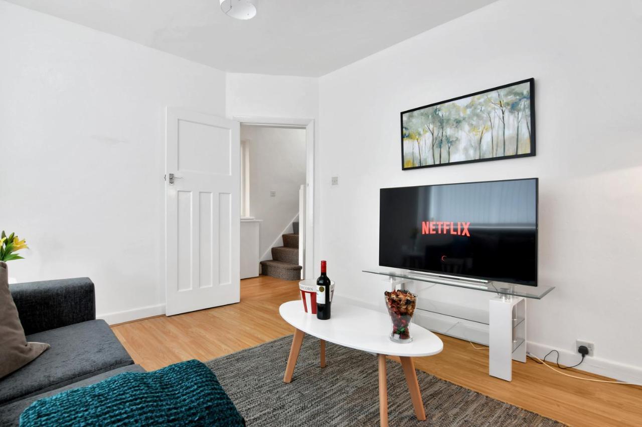 Xclusive Living Stay Near Airport & Nec, The Whitecroft Sheldon  Экстерьер фото