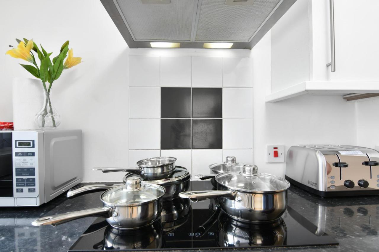 Xclusive Living Stay Near Airport & Nec, The Whitecroft Sheldon  Экстерьер фото
